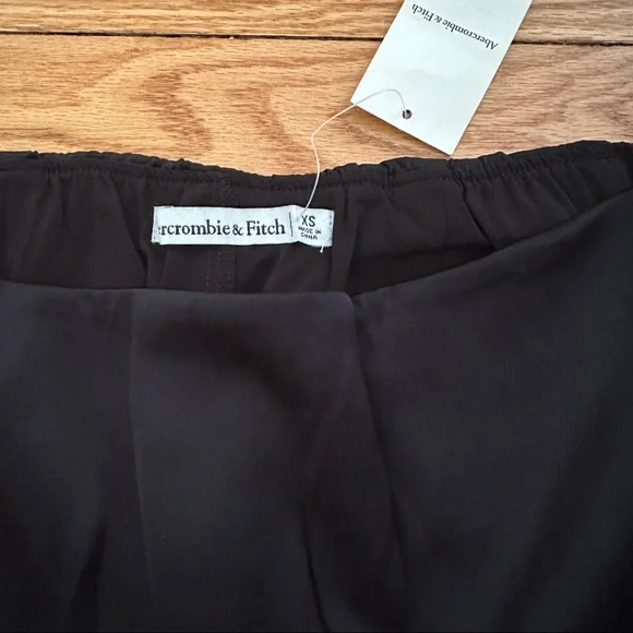 Abercrombie and Fitch Women's Satin Mini Skort Black XS - Picture 4 of 6